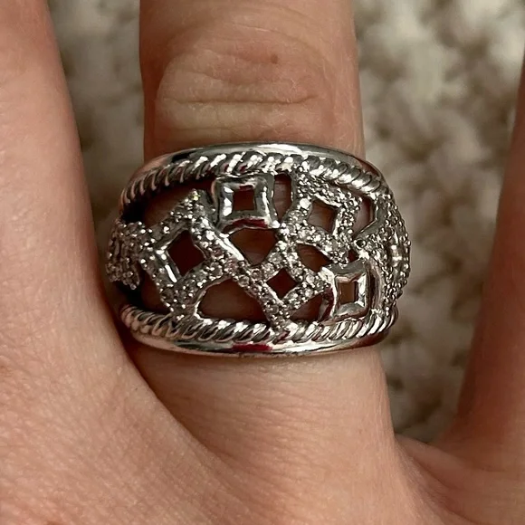 David Yurman Intricate Silver Ring - Picture 6 of 11